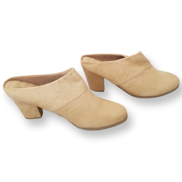 Joan Boyce Slip On Heeled Booties - Picture 3 of 9